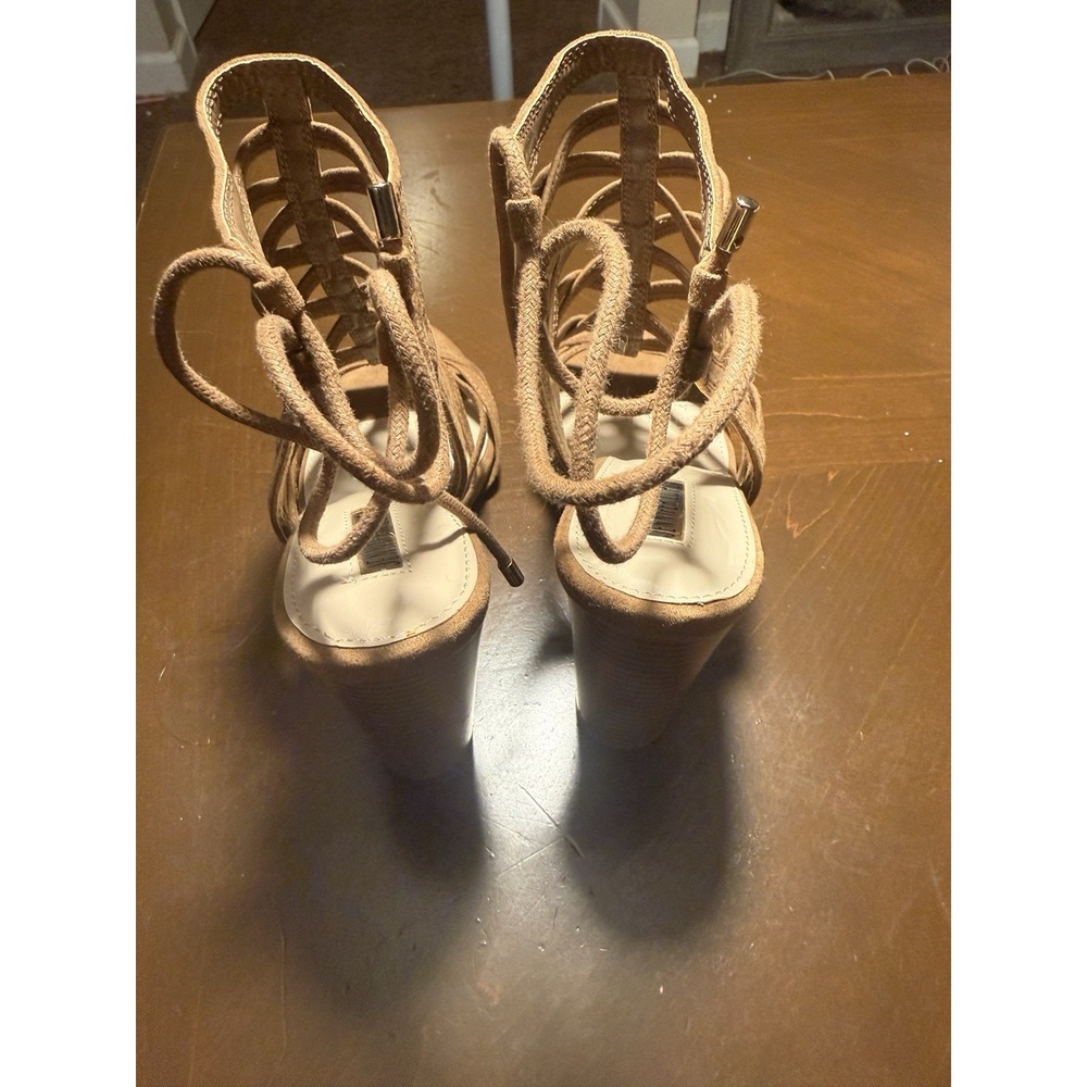Jennifer Lopez Tan Strappy Lace Up Block Heel Open Toe Suede Rubber 7W - Picture 4 of 7